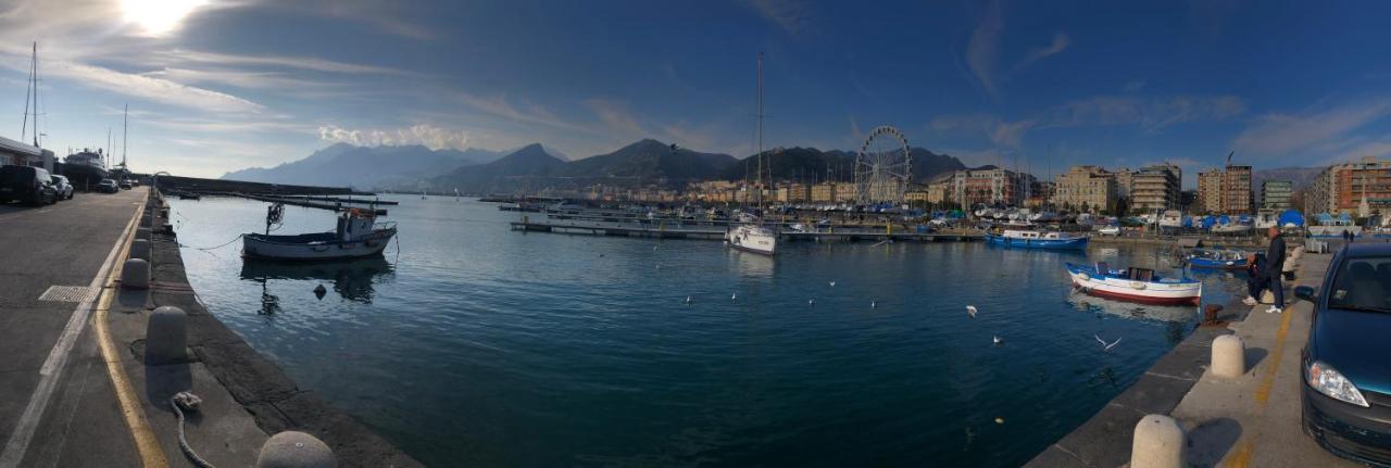 Central Station And City Rooms Link "13 Apartment" Amalfi Coast , Σαλέρνο Εξωτερικό φωτογραφία