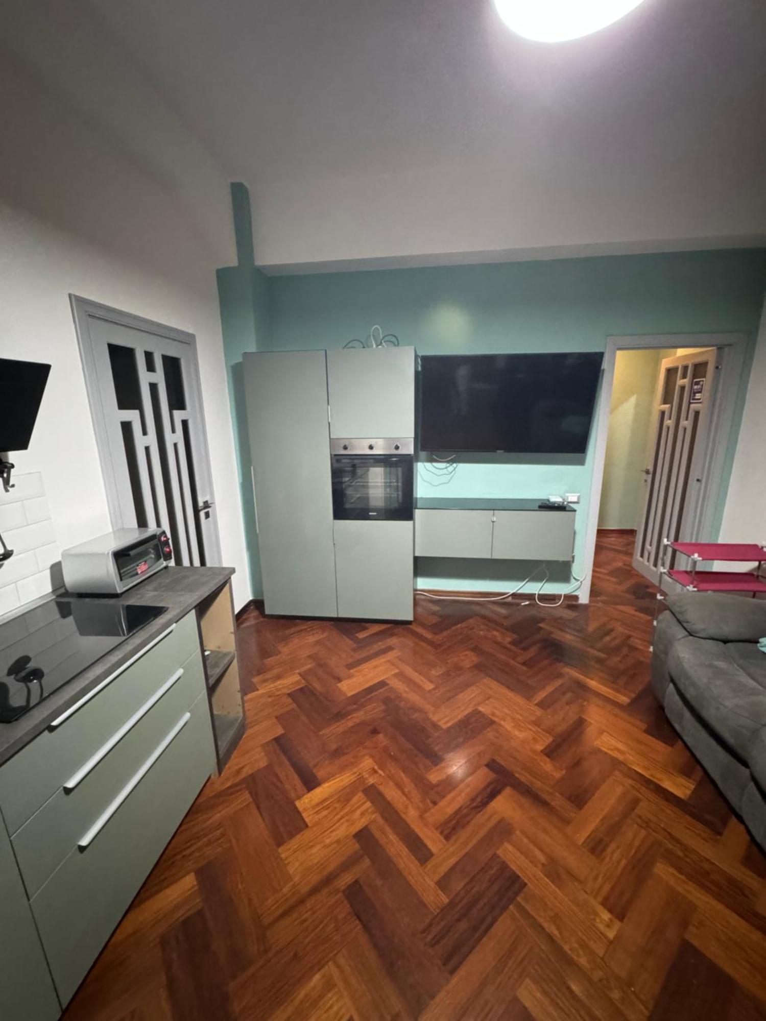 Central Station And City Rooms Link "13 Apartment" Amalfi Coast , Σαλέρνο Εξωτερικό φωτογραφία